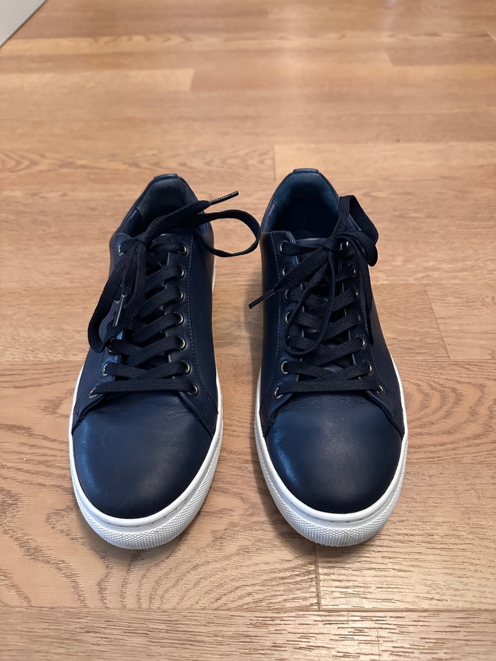 Thursday men’s 6.5 blue tennis shoes